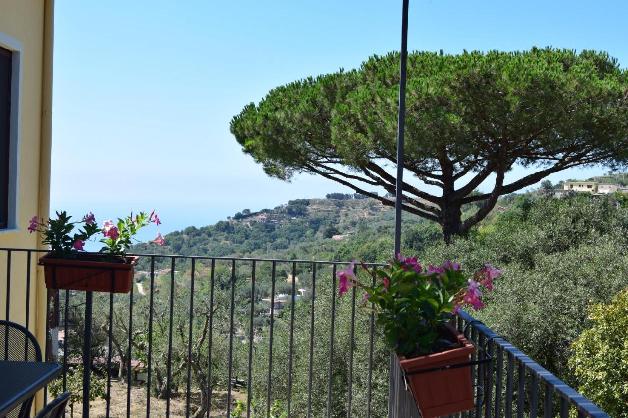Fondo Santa Lucia Apartment SantʼAgata sui Due Golfi Cameră foto