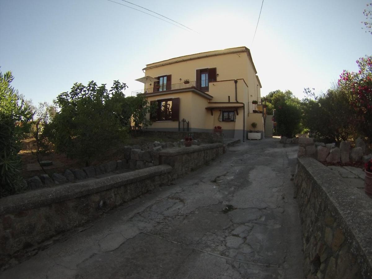 Fondo Santa Lucia Apartment SantʼAgata sui Due Golfi Exterior foto