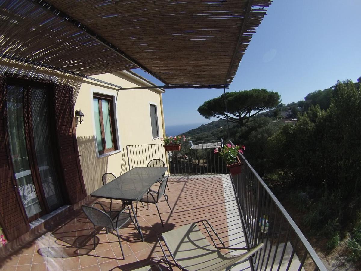 Fondo Santa Lucia Apartment SantʼAgata sui Due Golfi Cameră foto