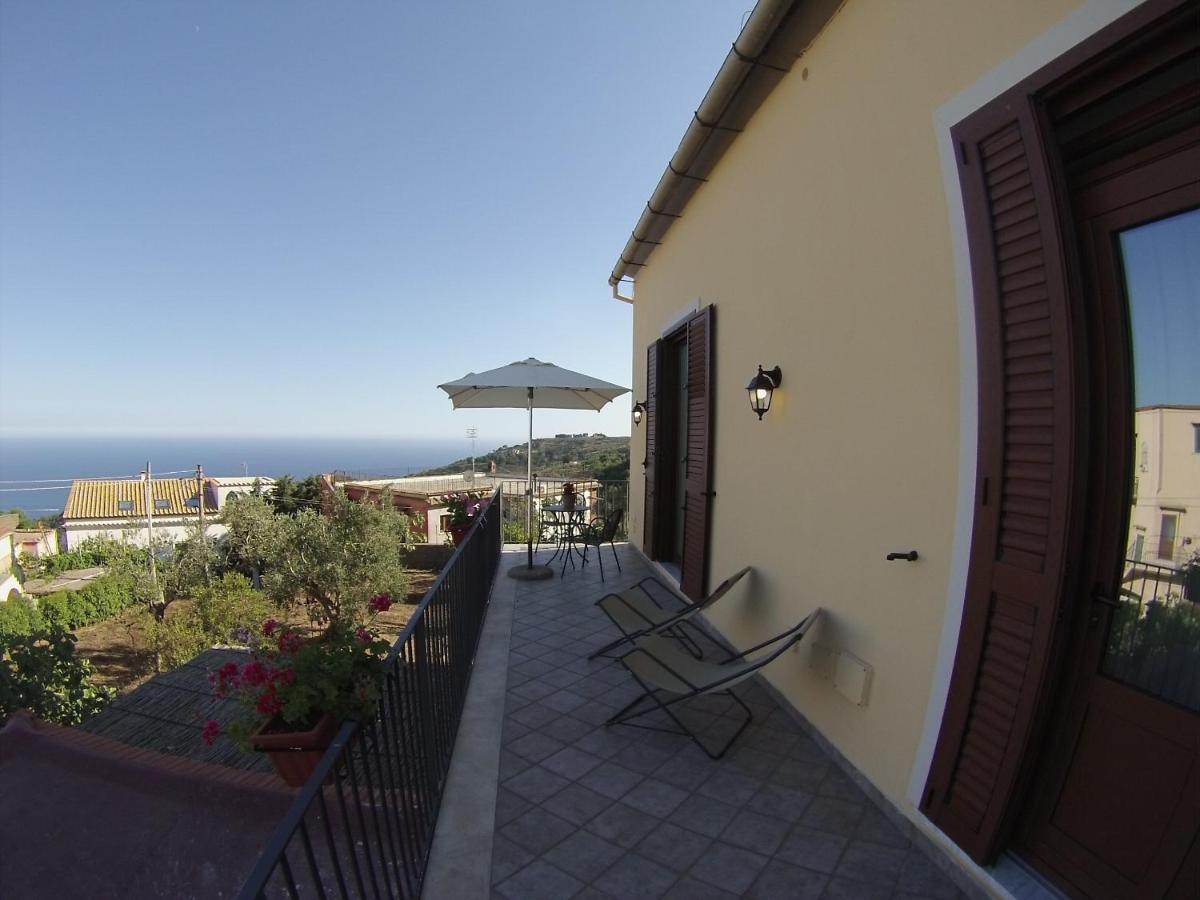 Fondo Santa Lucia Apartment SantʼAgata sui Due Golfi Cameră foto